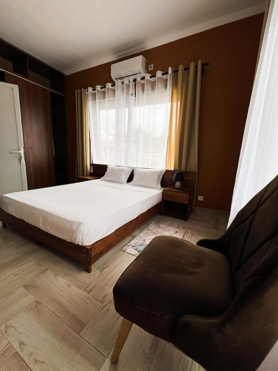 Guest House Nohfy アンタナナリボ エクステリア 写真